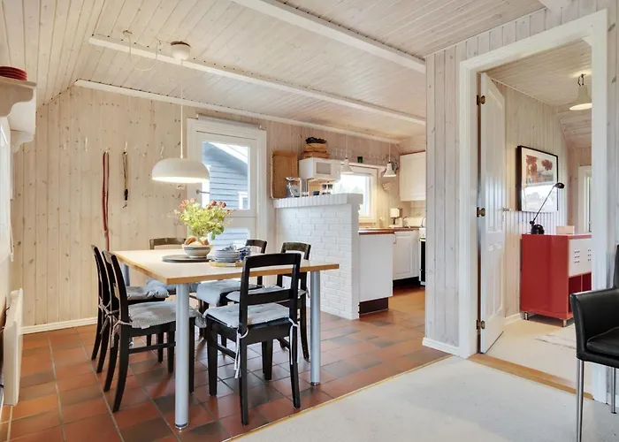 Holiday home Annli - 1-5km From The Sea By Interhome