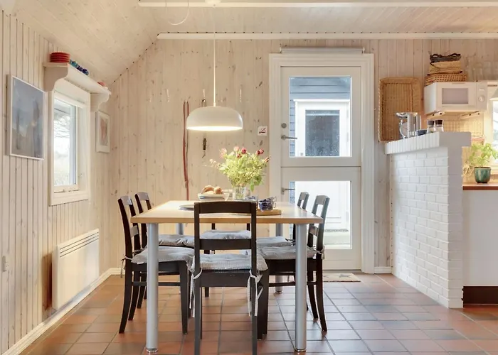 Holiday home Annli - 1-5km From The Sea By Interhome *